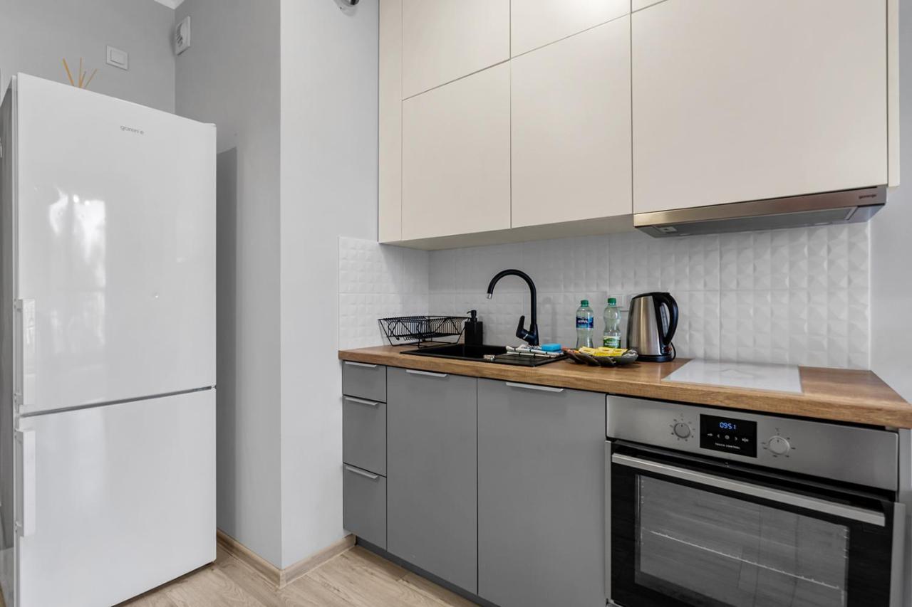 Wlochy Klinkierowa Comfort Apartment Varsavia Esterno foto